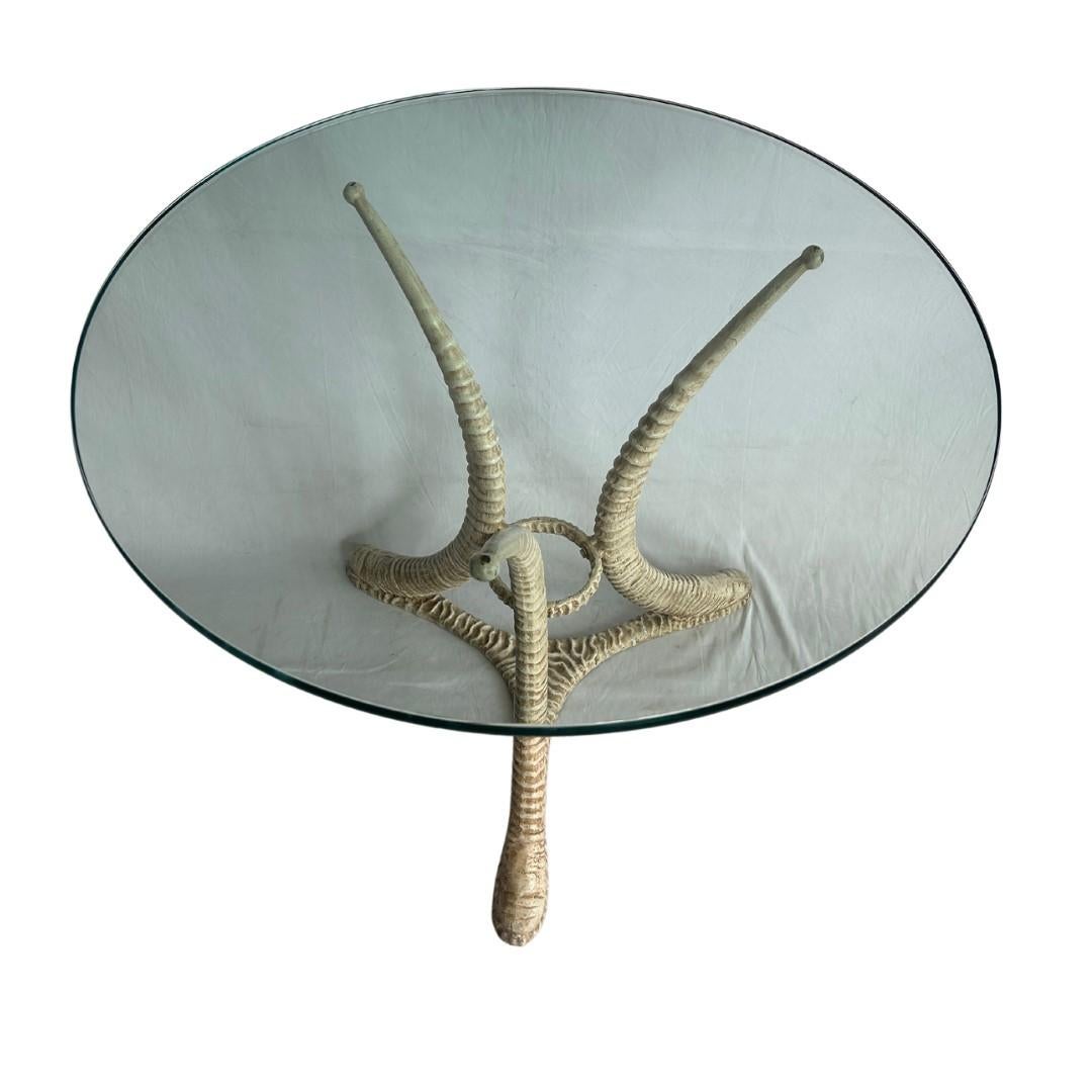 Arthur Court
1970s
Coated Cast Aluminium in the form of Sable Horns
Tones are Off-White
Arthur Court was an American Post-war & Contemporary artist who was born in 1928.
Round Glass Table Top
Base Height: 28.5
Base Width: 22 in
Base Depth: 22