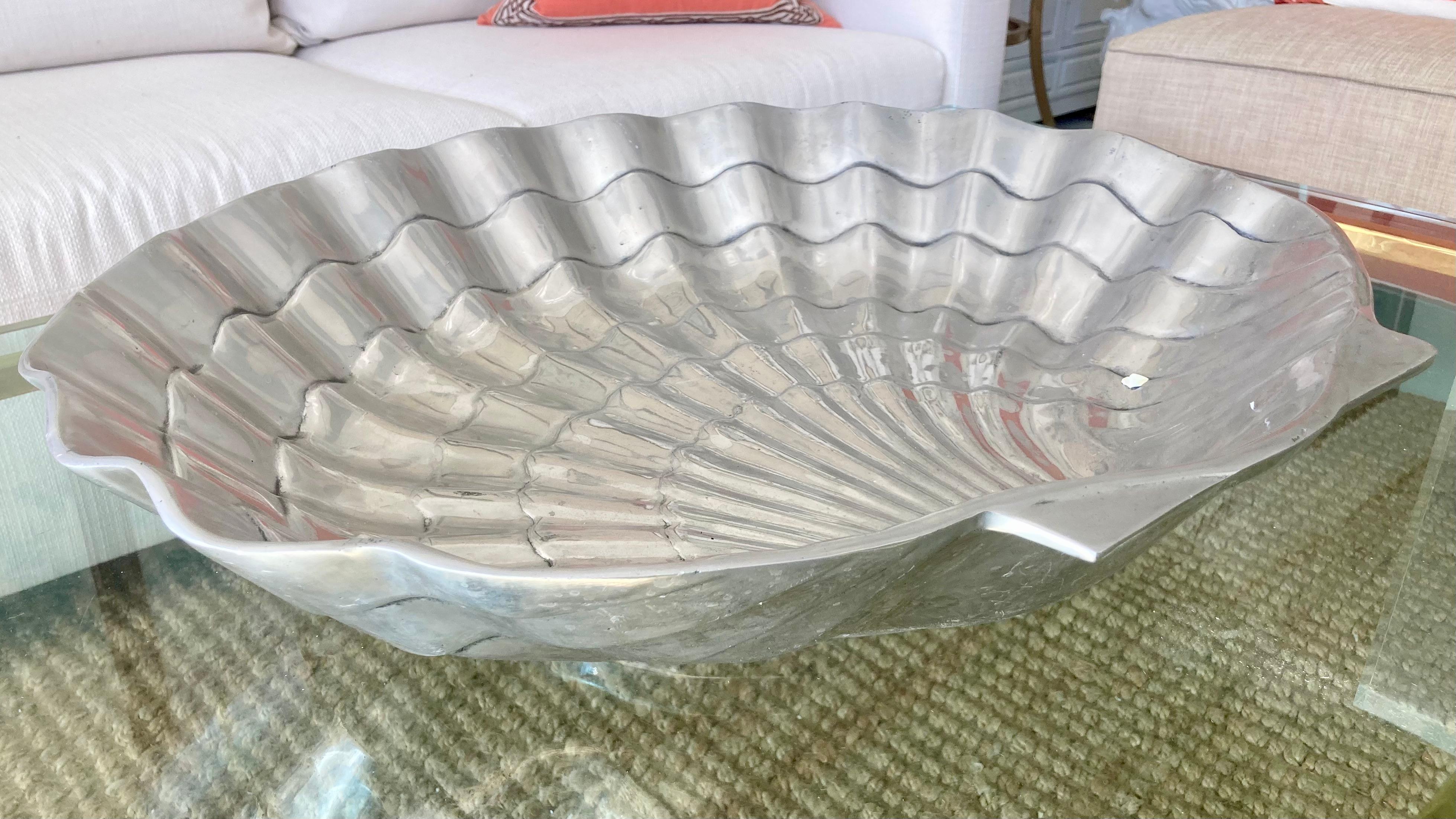 Aluminium Grand bol en coquillage de style Arthur Court - 1 en vente
