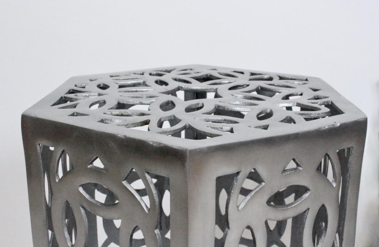 Arthur Court Style Polished Aluminum Chinese Coin Hexagon Occasional Table In Good Condition For Sale In Bainbridge, NY