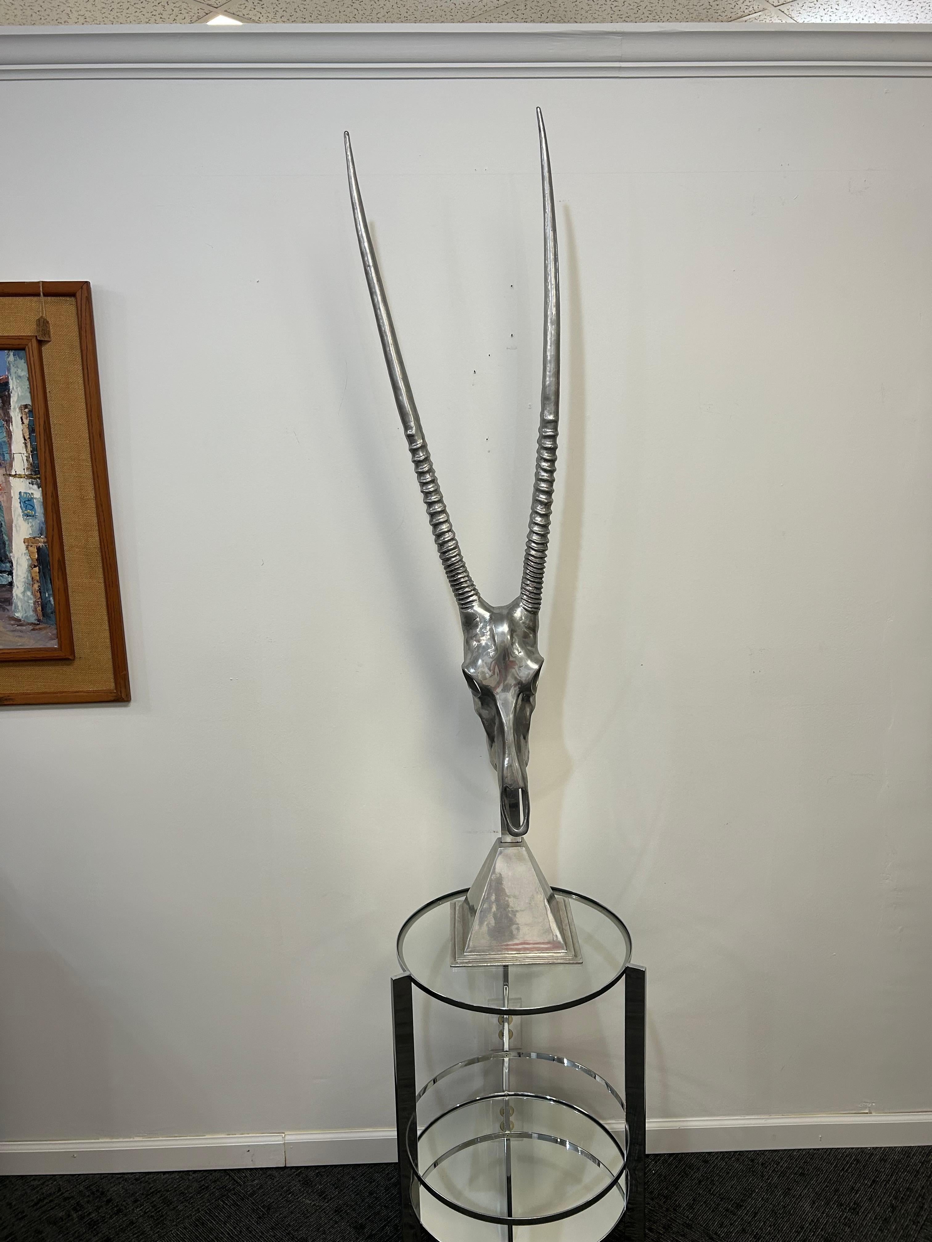 Arthur Court, hohe Aluminiumskulptur eines  gazelle im Angebot 7