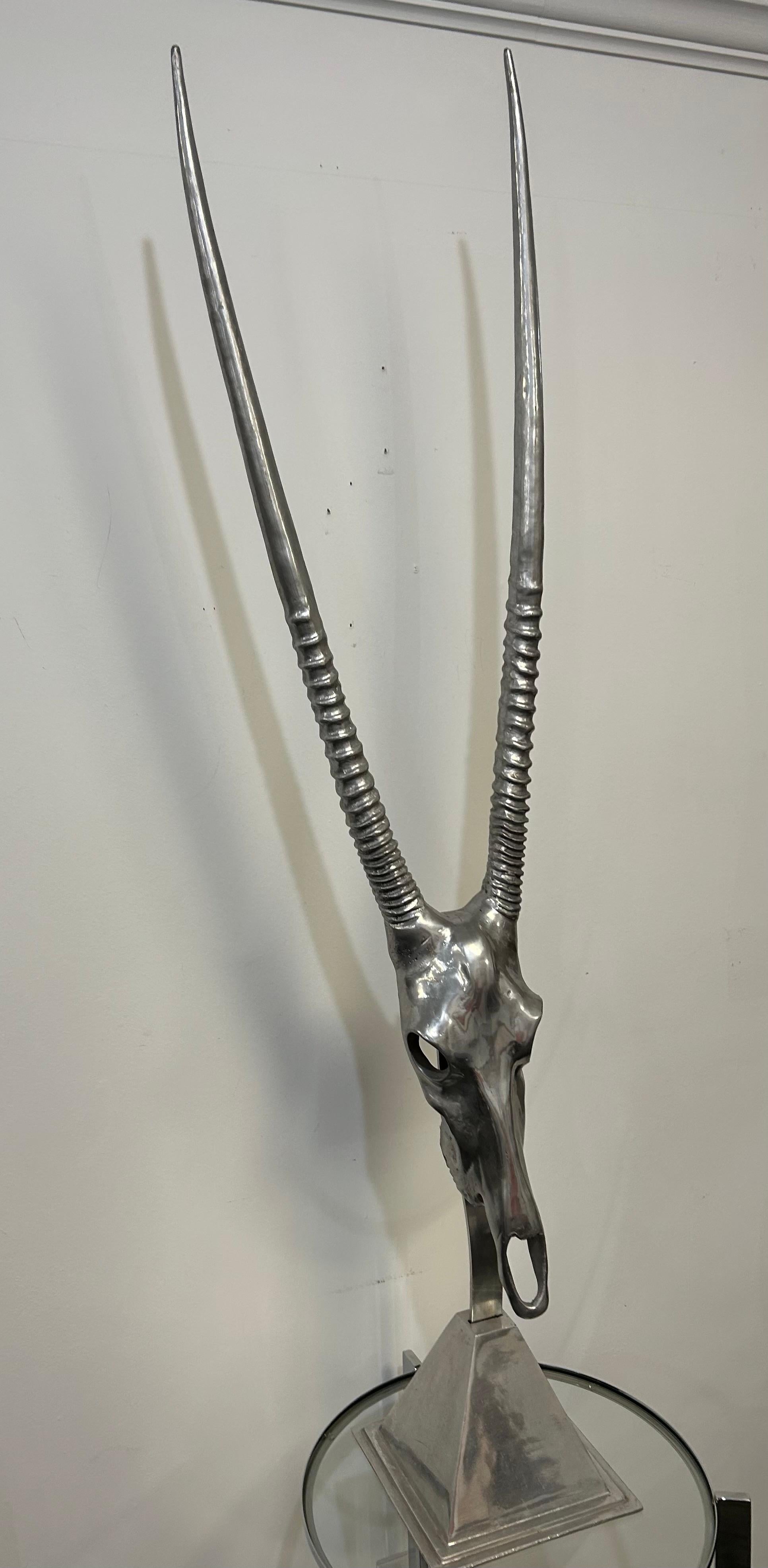 Arthur Court, hohe Aluminiumskulptur eines  gazelle (Moderne der Mitte des Jahrhunderts) im Angebot