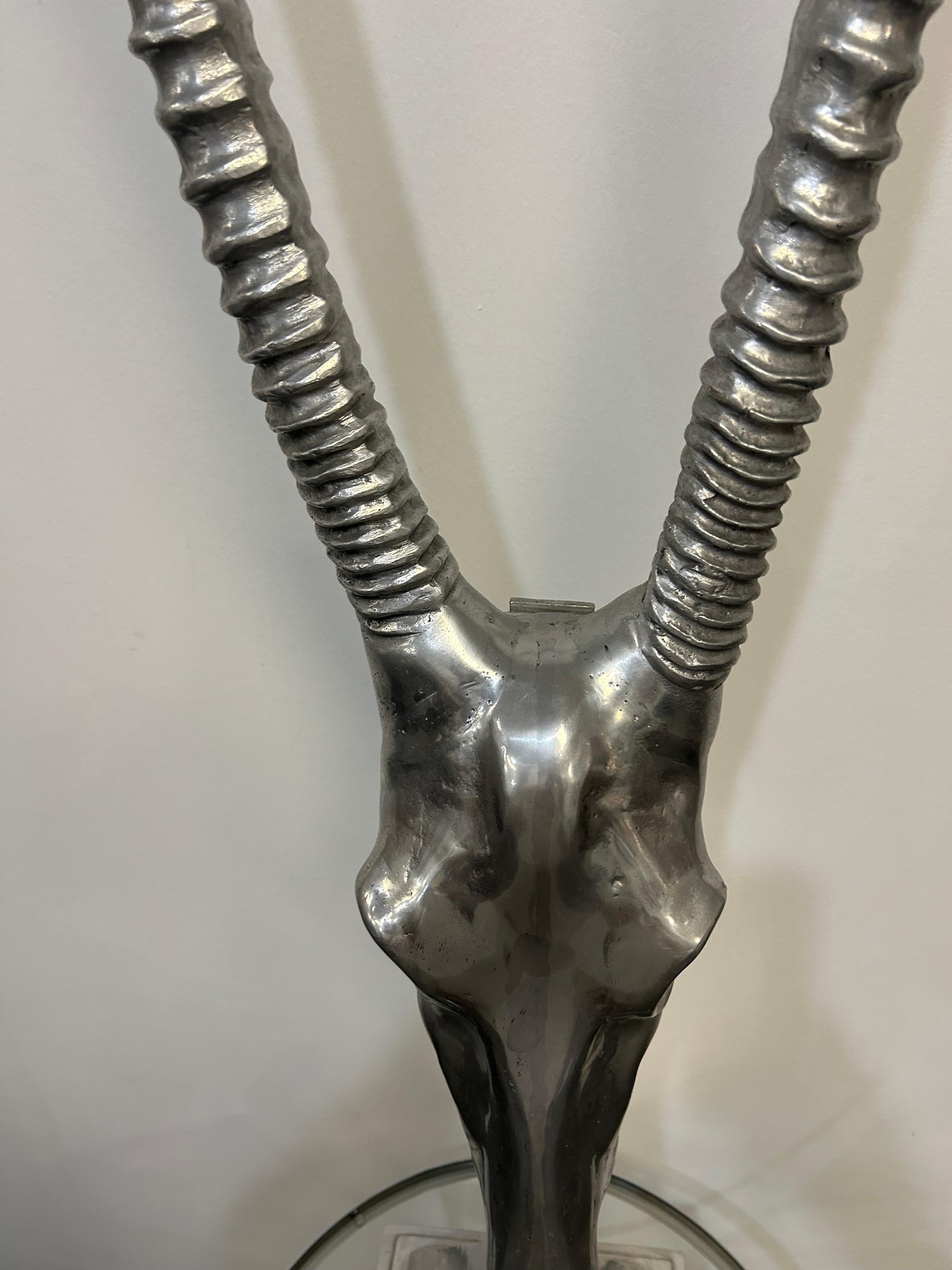 Arthur Court, hohe Aluminiumskulptur eines  gazelle im Angebot 1