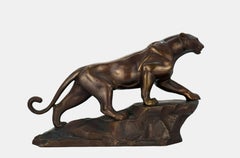 Panther striding upwards / - The powerful elegance of animalism -