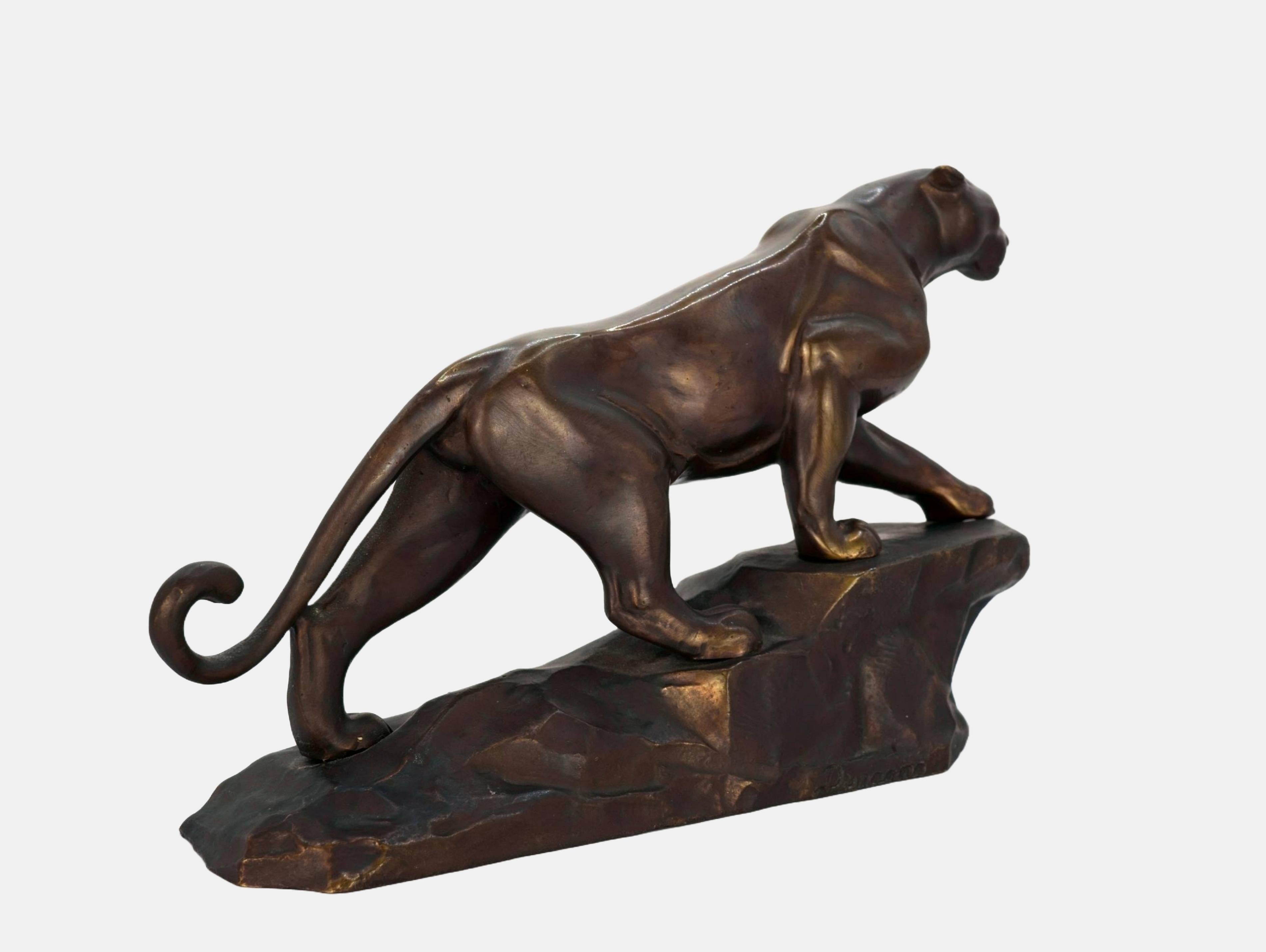 La panthère à l'assaut du ciel / - La puissante Elegance de l'animalité - - Art déco Sculpture par Arthur Dupagne