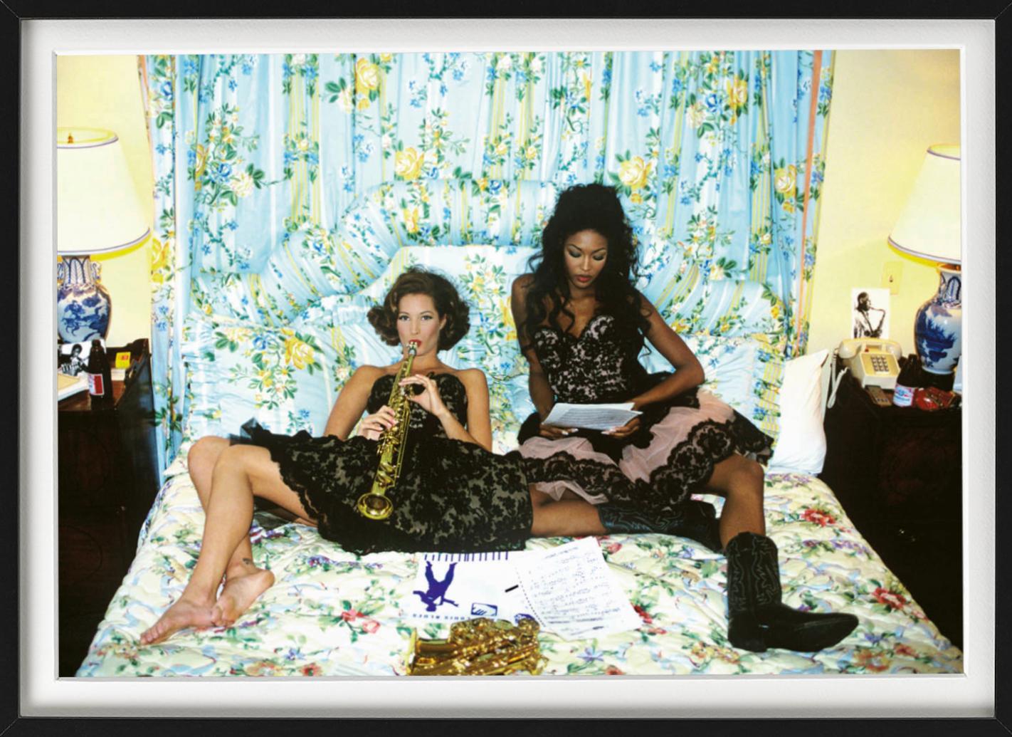 Christy Turlington et Naomi Campbell, Christy joue de la clarinette et Naomi lit la musique photographiées par Arthur Elgort 

Tous les tirages sont en édition limitée. Disponible en plusieurs tailles. Encadrement haut de gamme sur demande.

Toutes