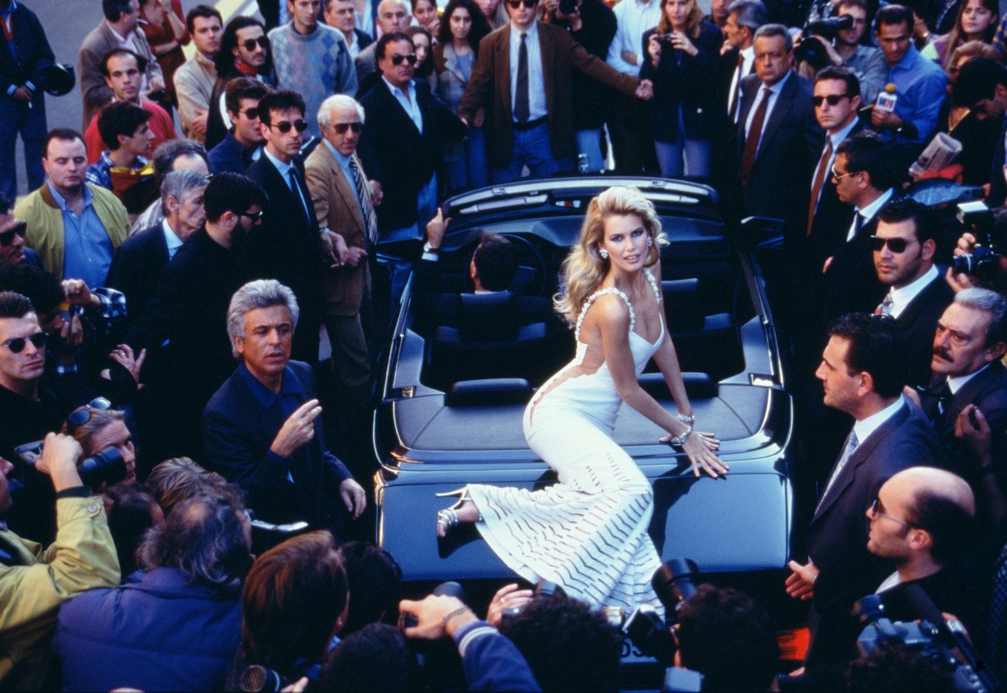 Color Photograph di Arthur Elgort - Claudia Schiffer per Valentino, Roma - Fotografia d'autore, 1997
