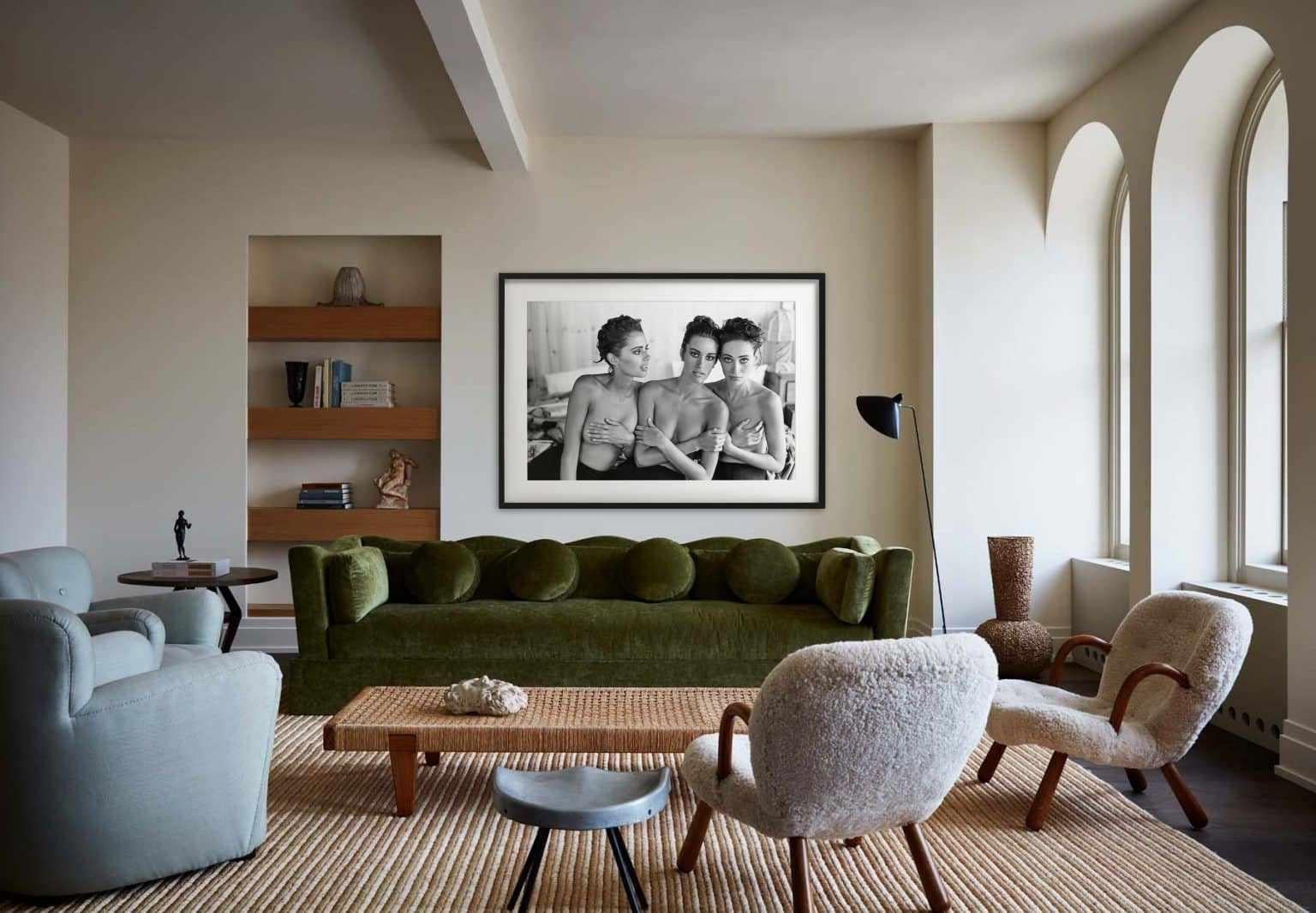 Heather, Susan et Irene, Watermill NY, pour Italian Vogue - Photographie 1991 - Gris Nude Photograph par Arthur Elgort