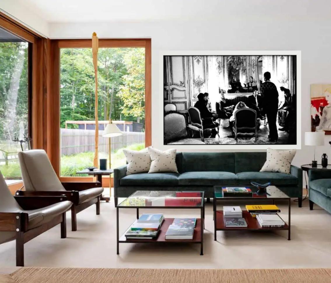 Salone di Karl Lagerfeld - Interno barocco con persone, Fotografia d'autore 1991 - Photograph Contemporaneo di Arthur Elgort
