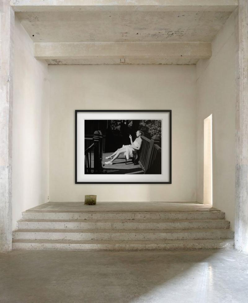 Kate Moss, Descansando en Nepal, Fotografía artística, 1993 en venta 6