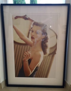 Kate Moss che fuma, Parigi - Ritratto con sigaretta, fotografia artistica, 1993