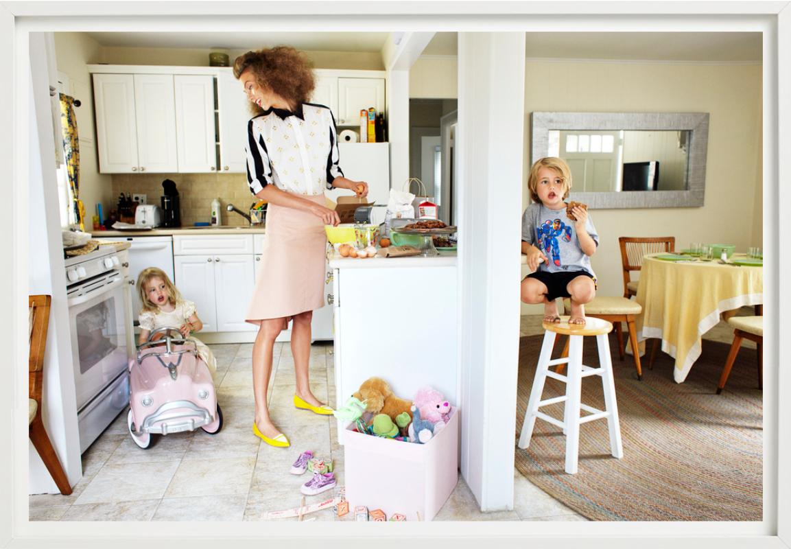Little Pink House con Karlie Kloss, Fotografía artística en venta 5