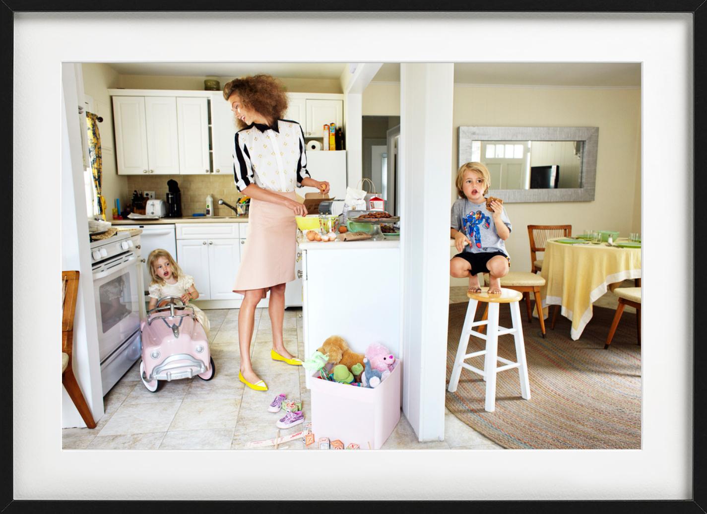 Little Pink House con Karlie Kloss, Fotografía artística en venta 1
