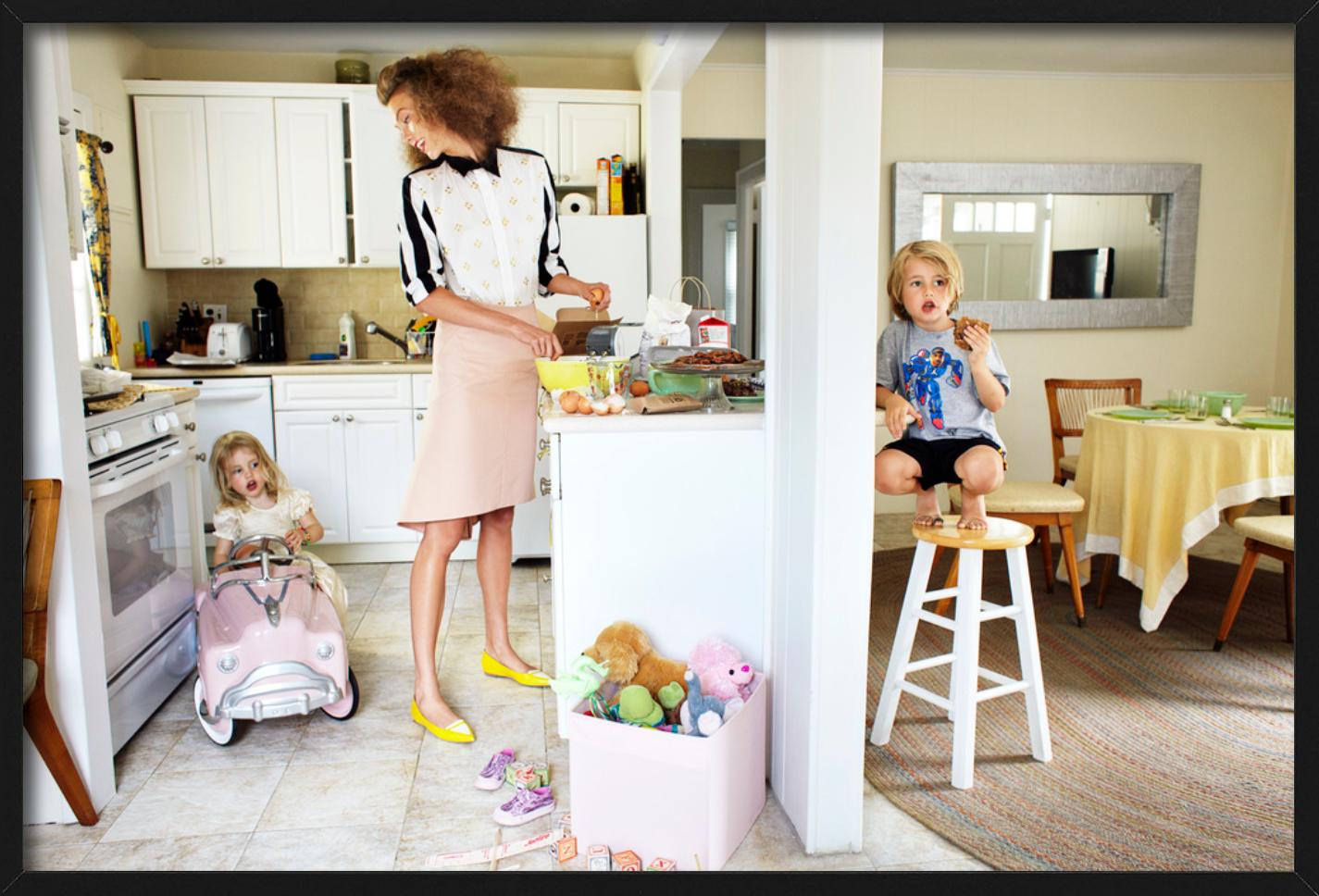 Little Pink House con Karlie Kloss, Fotografía artística en venta 3