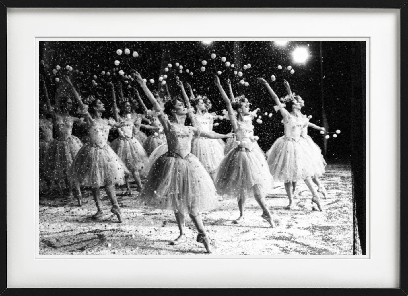 Lo Schiaccianoci, NYC Ballet - Ballerine in scena, fotografia artistica 1978 in vendita 1