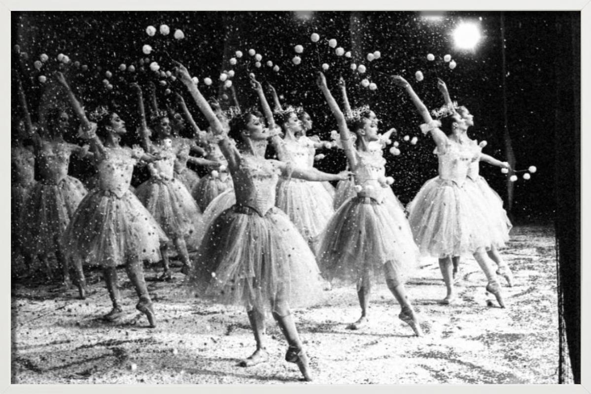 Lo Schiaccianoci, NYC Ballet - Ballerine in scena, fotografia artistica 1978 in vendita 4
