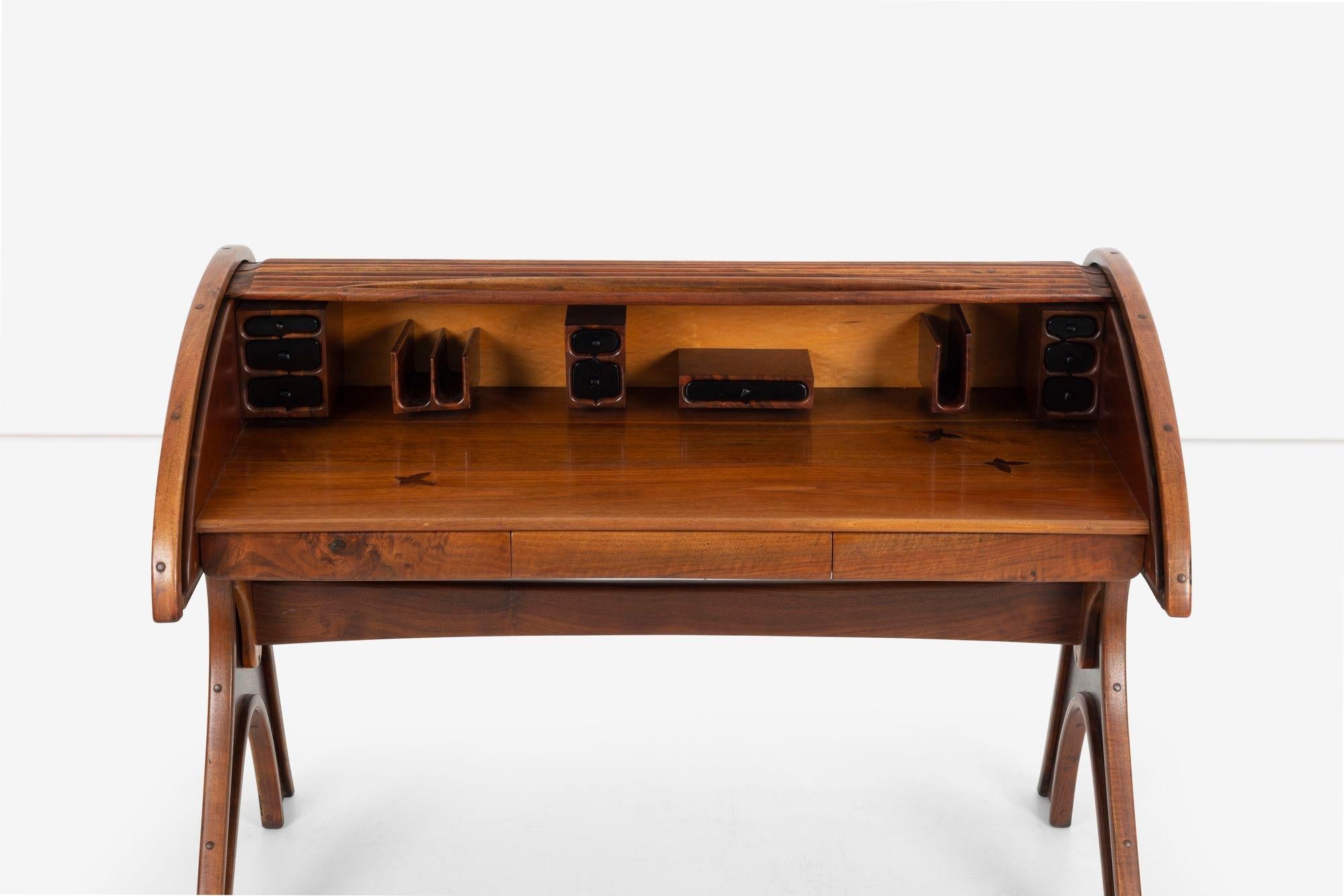 Arthur Espenet Carpenter Roll-Top Desk 1979 In Good Condition For Sale In Chicago, IL