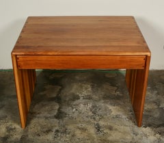 Arthur Espenet Carpenter Mesa de nogal con cajón