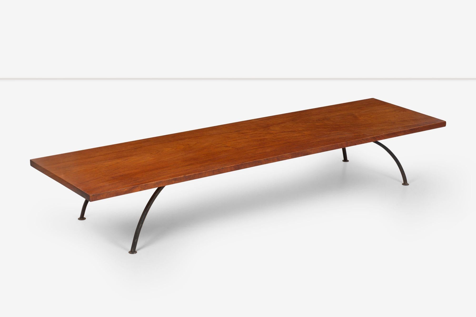 Américain Table basse en fer forgé Arthur Espenet Carpenter en bois de Narra 1960 en vente