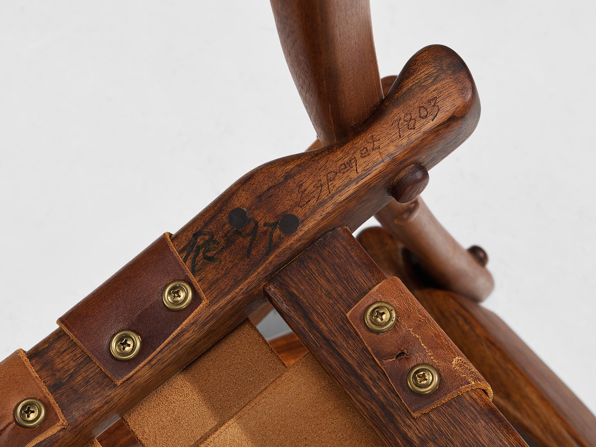 Arthur Espenet  Poltrone 'Wishbone' in legno di Hyedua e pelle in vendita 8