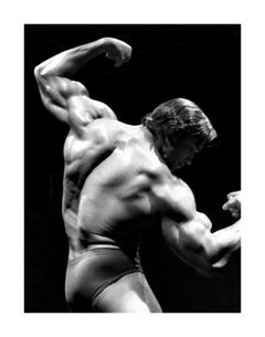Vintage Arnold Schwarzenegger Flexing