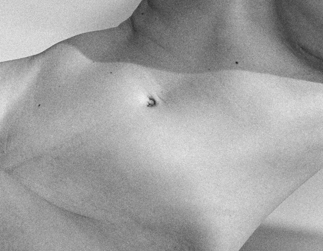 These photographs explore tonality, texture and depth in context of the human figure. 

This photograph was made in my home studio in Seoul, South Korea.
These figure studies intend to explore and demonstrate the shapes and patterns of the human