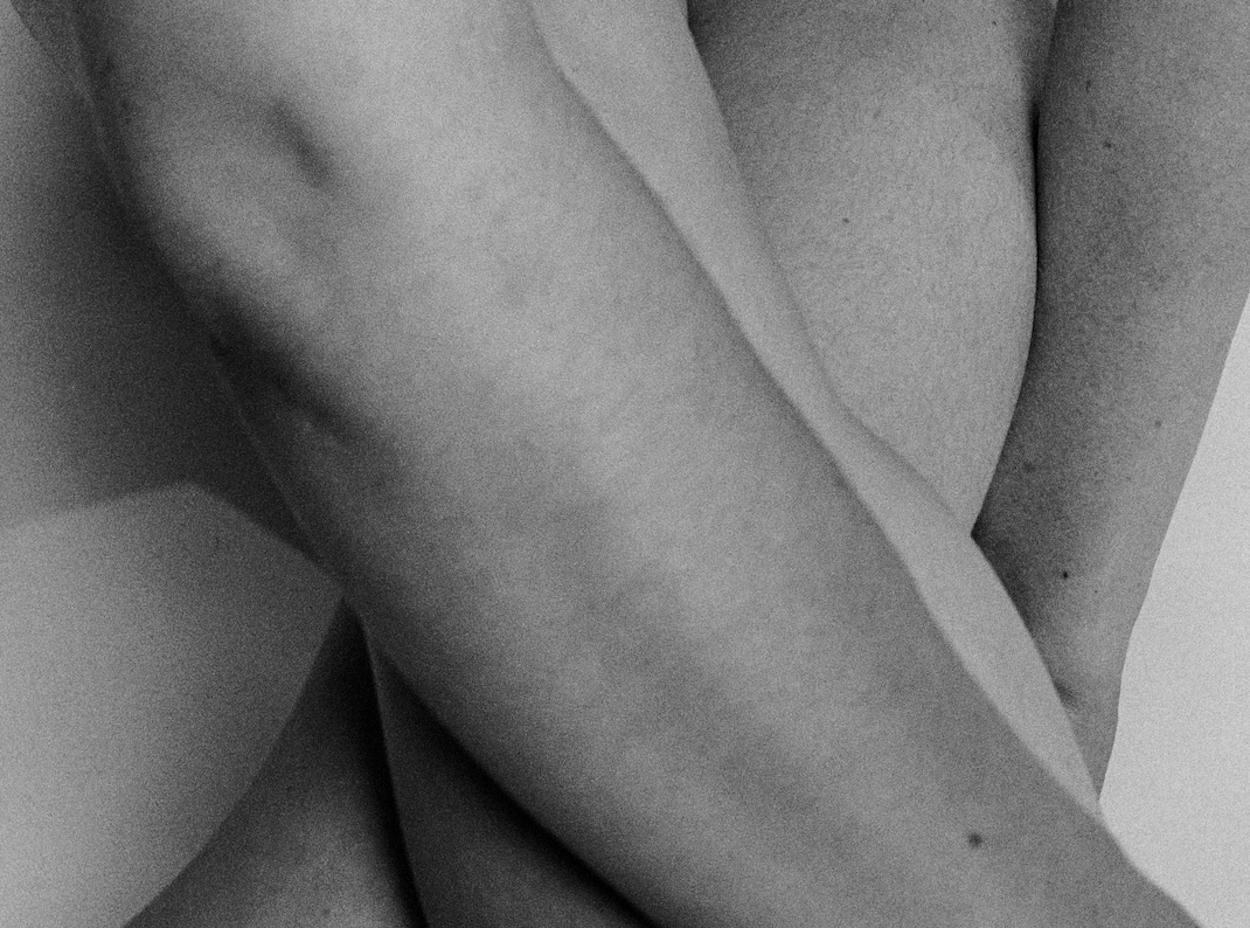 These photographs explore tonality, texture and depth in context of the human figure. 

This photograph was made in my home studio in Seoul, South Korea.
These figure studies intend to explore and demonstrate the shapes and patterns of the human
