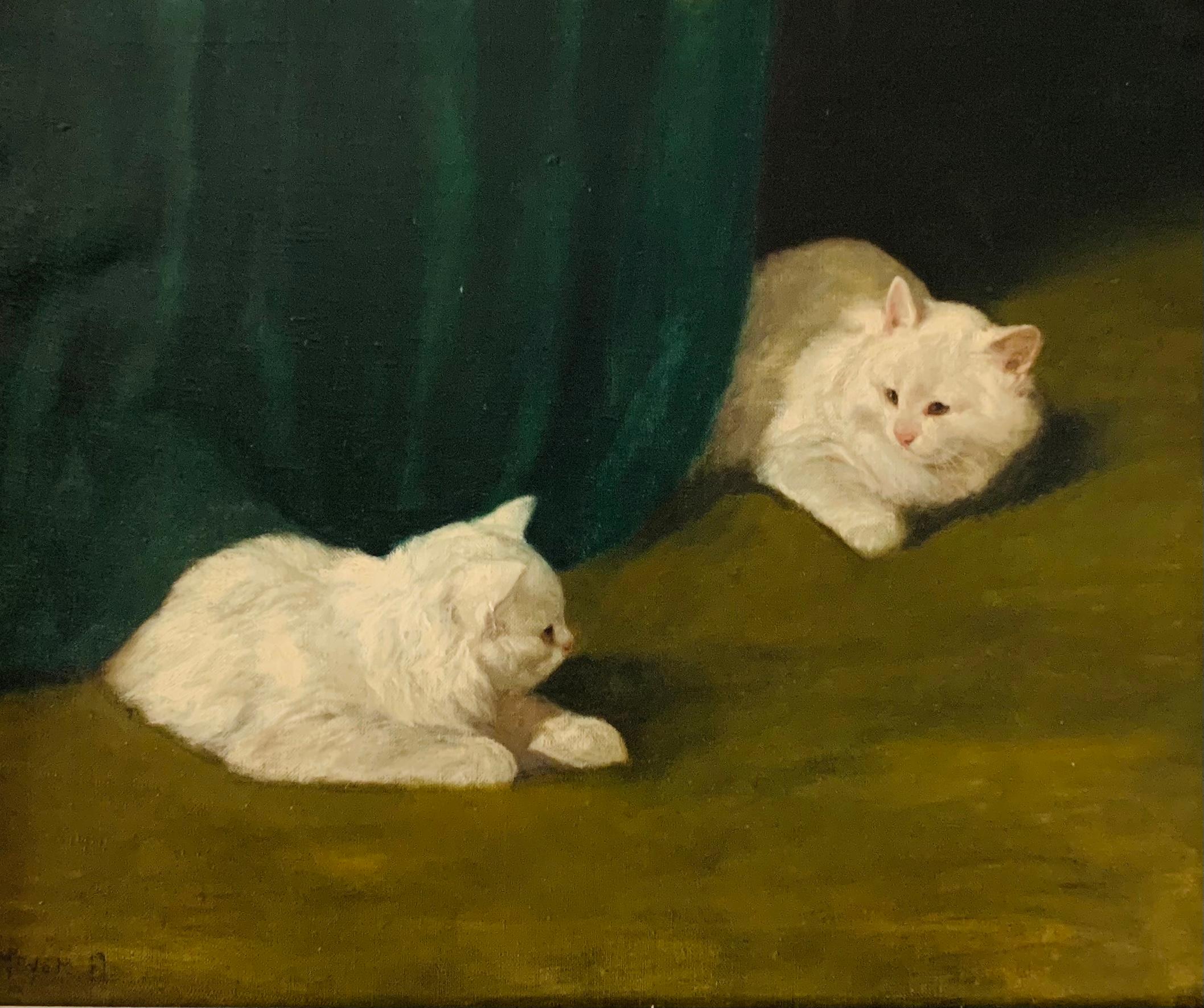 Deux chats blancs se détendant parmi des rideaux verts d'Arthur Heyer en vente 2