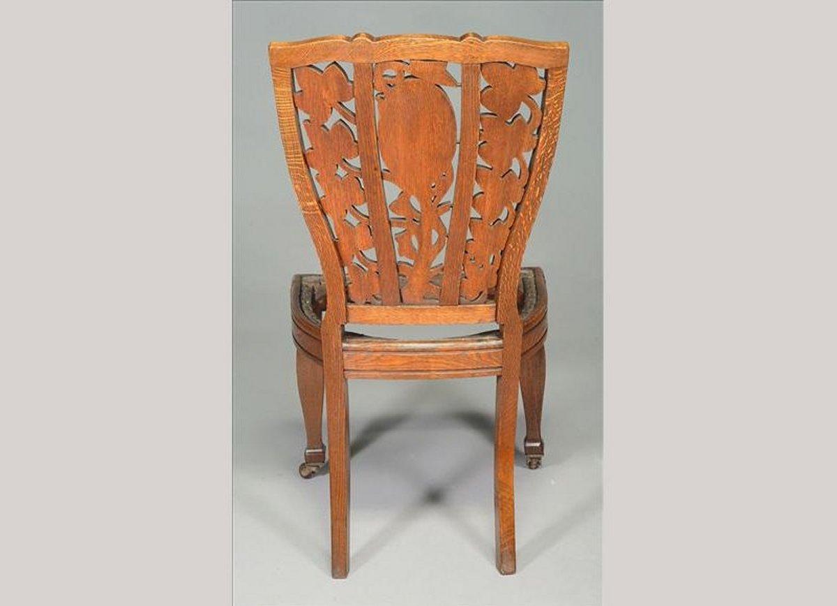 Fin du XIXe siècle Arthur Heygate Mackmurdo pour la Guilde du siècle. Une importante chaise Art nouveau en vente