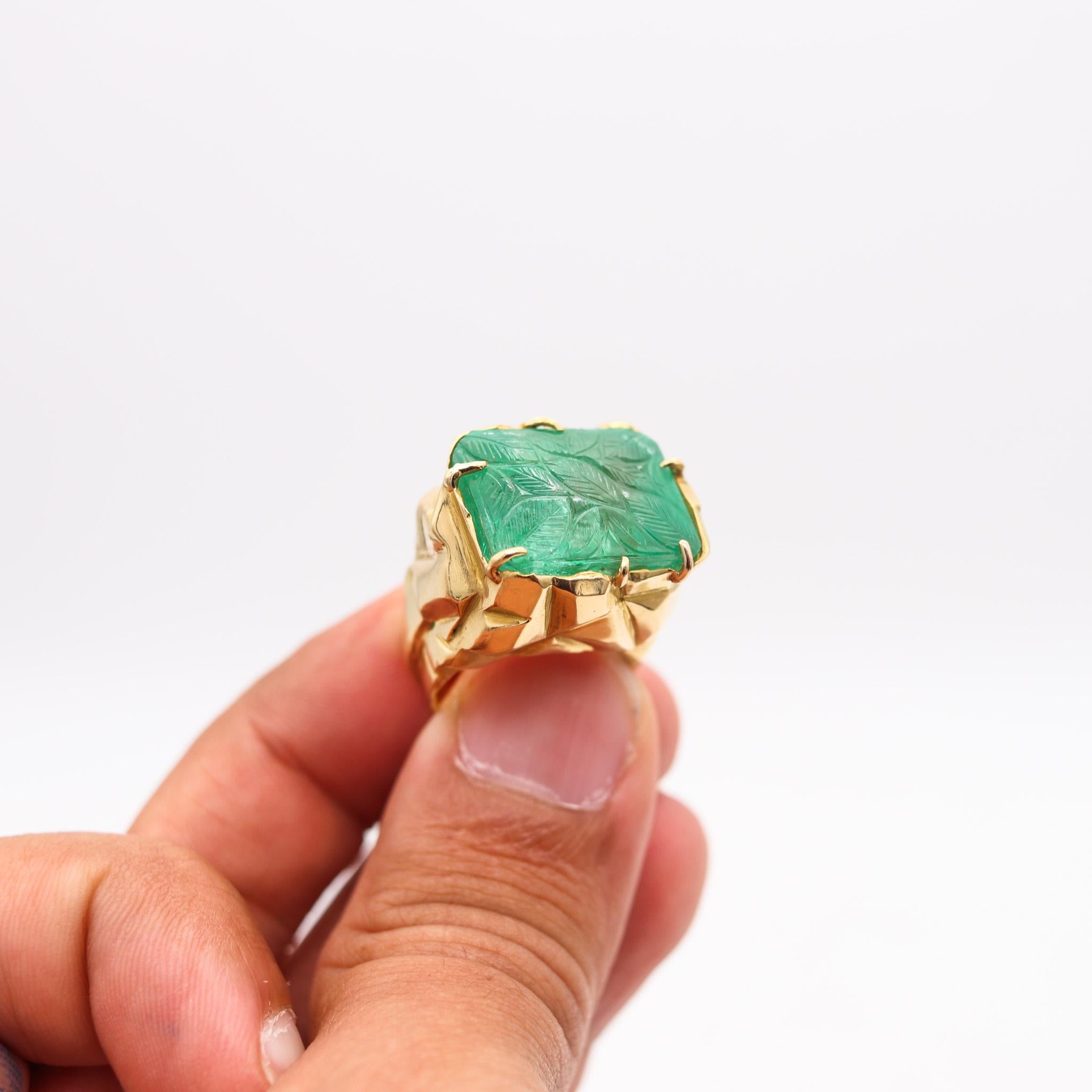 Arthur King 1970 Geometric Sculptural Ring In 18Kt Gold With 12.45 Cts Emerald For Sale 1