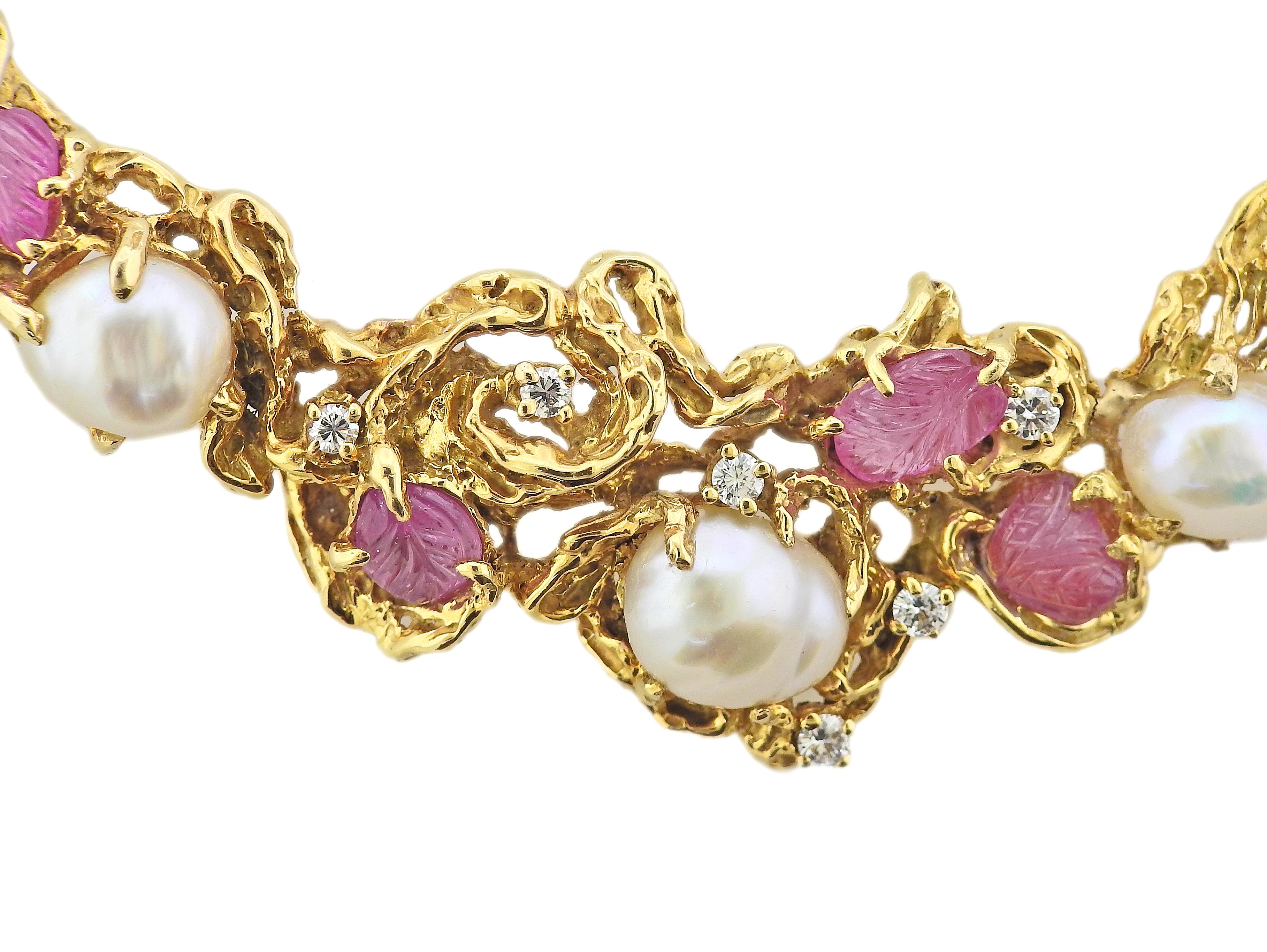 1970s vintage free form 18k gold necklace by Arthur King, with approx. 0.42ctw G/VS diamonds, pearls and carved pink tourmalines. Necklace measures 15.5