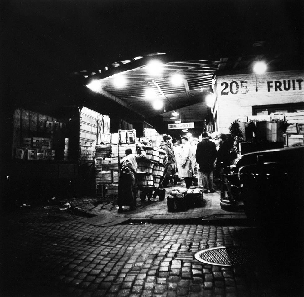 Arthur King Black and White Photograph - Washington Market, 205