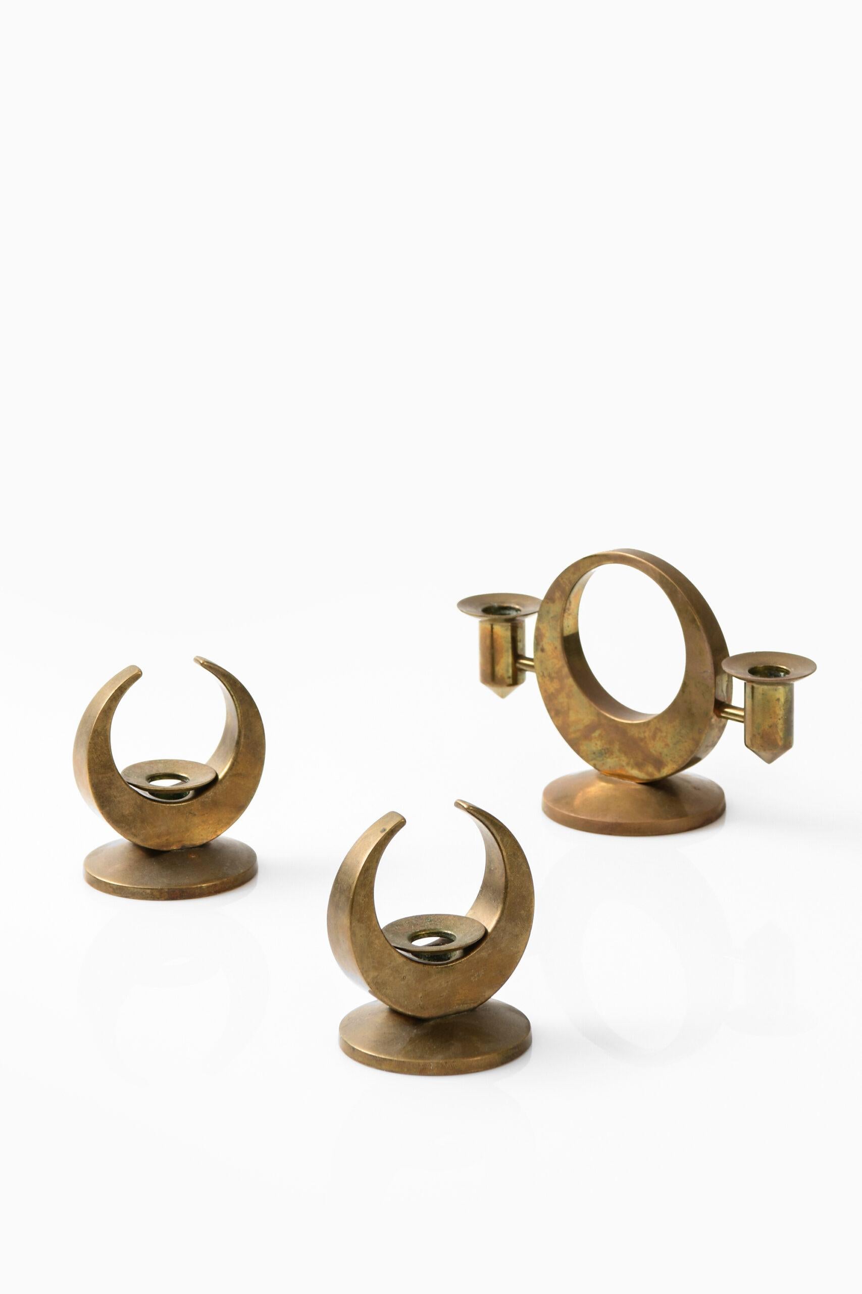 A set of 3 candlesticks designed by Arthur Pe. Produced in his own workshop Kolbäck in Sweden.
Dimensions large (W x D x H): 14 x 6 x 8,5 cm.
Dimensions (W x D x H): 6 x 5,5 x 7 cm.
