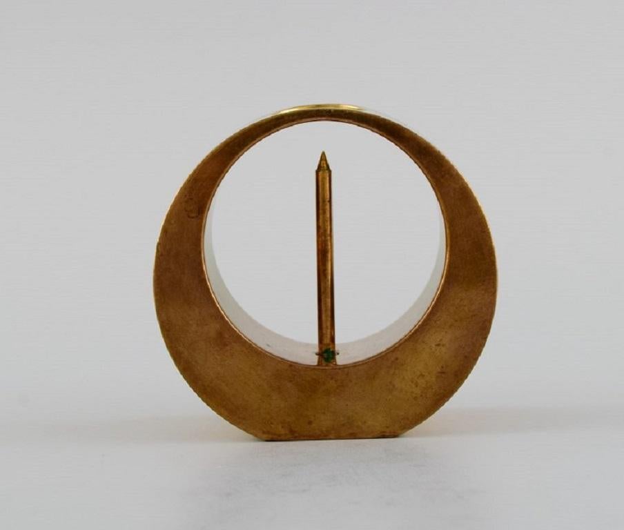 Arthur Pe for Kolbäck. 
Rare modernist brass candlestick. Swedish design, mid-20th century.
Measures: 7.5 x 7.5 cm.
In excellent condition.
Stamped.