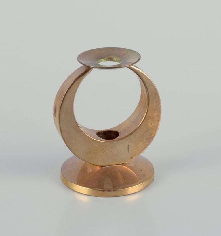 Arthur Pe per Kolbäck, Svezia. Tre candelabri in ottone. Circa 1970. In condizioni ottime in vendita a Copenhagen, DK
