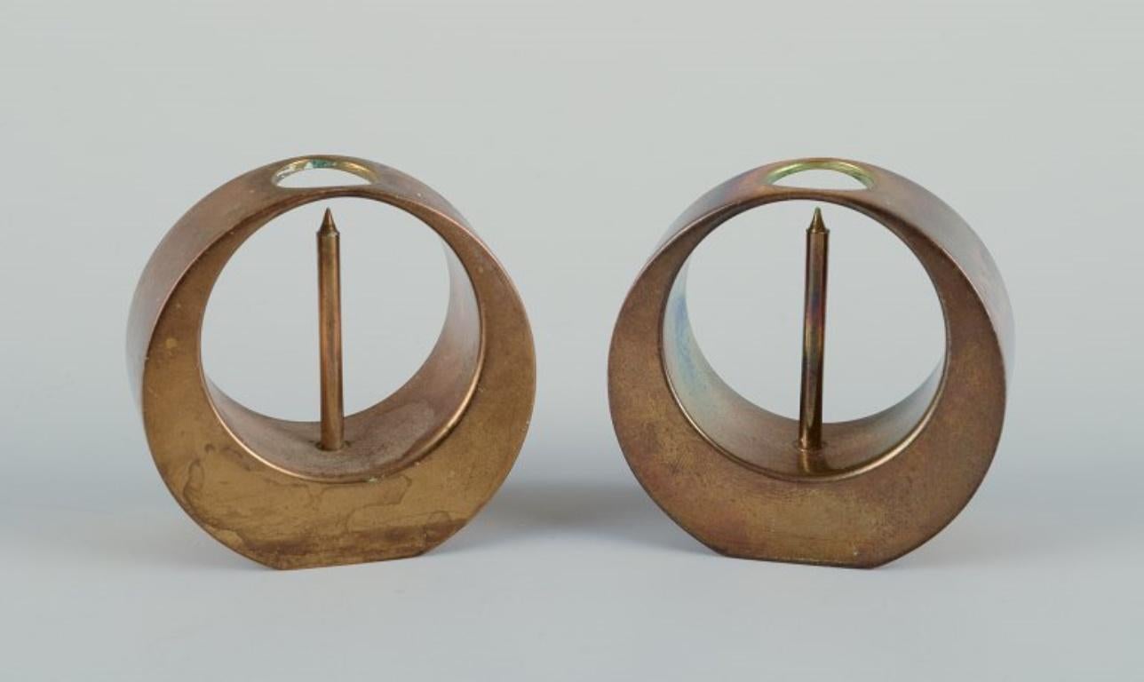 Arthur Pe para Kolbäck, Suecia. Tres candelabros pequeños de latón. Desde alrededor de 1970. finales del siglo XX en venta