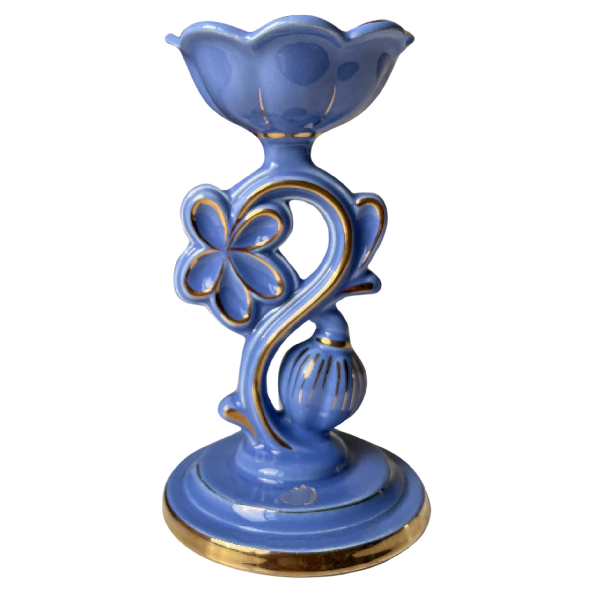 Arthur Percy, bougeoir en porcelaine bleue et dorée, 1952