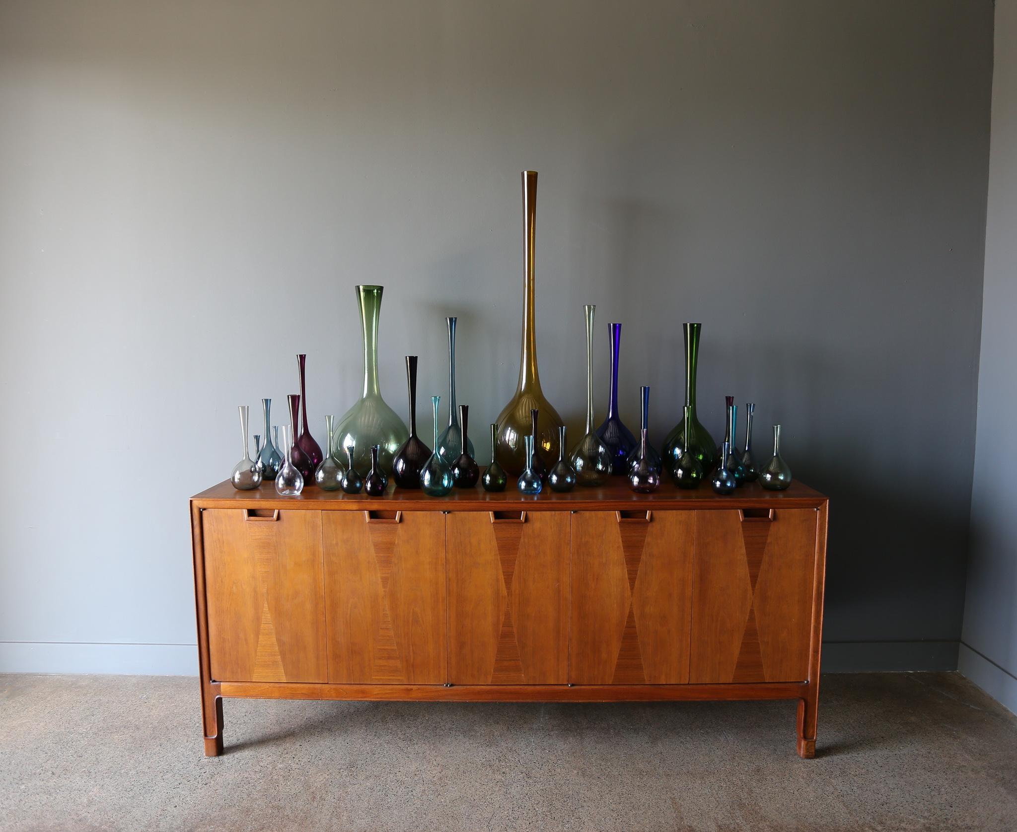 Swedish Arthur Percy Collection of 32 Glass Vases for Gullaskruf of Sweden, circa 1955