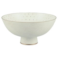 Arthur Percy para Gefle. Cuenco de porcelana en la base. Decoración dorada con lunares