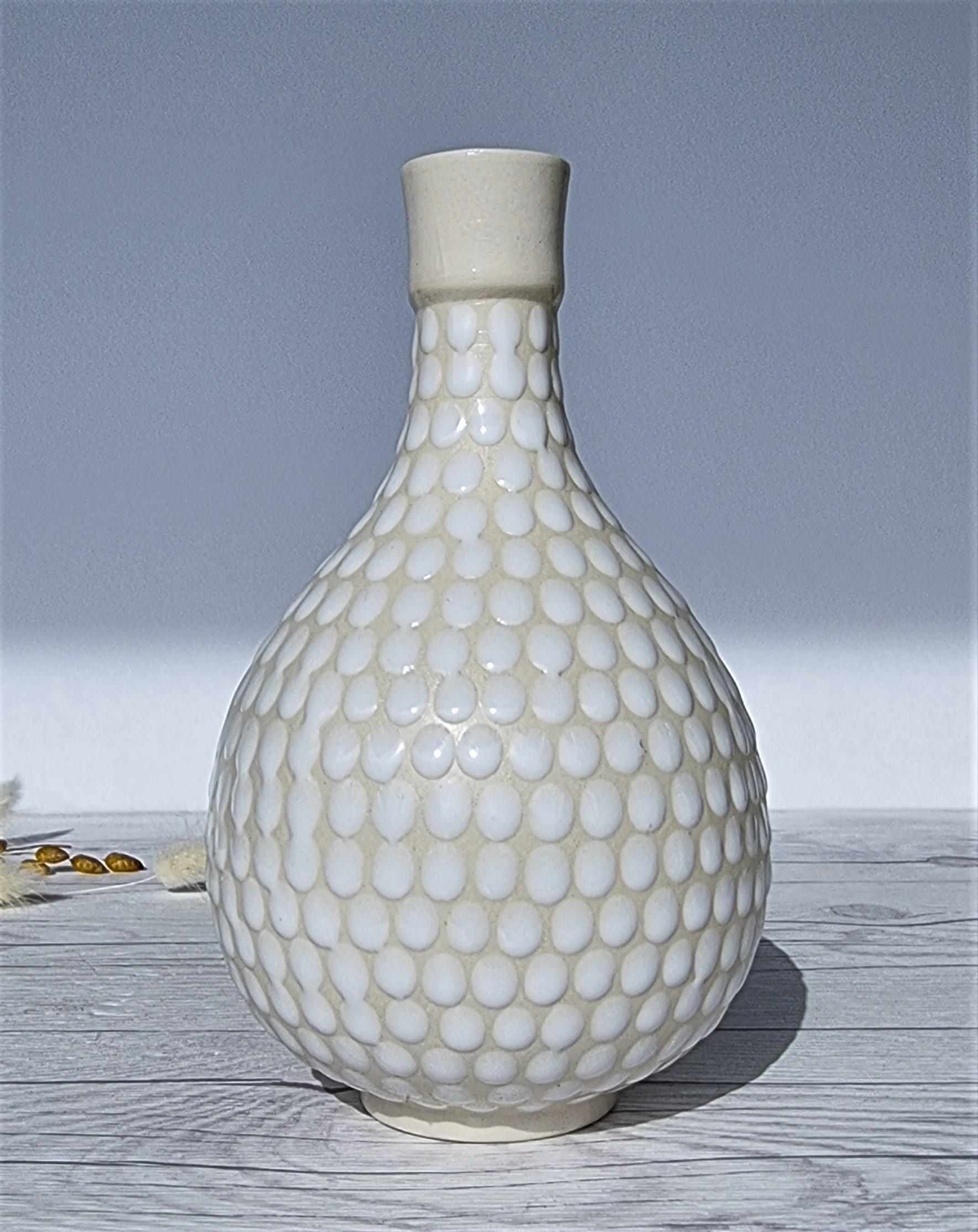 Scandinavian Modern Arthur Percy for Gefle Upsala Ekeby, Buttermilk / Daisy White Dotted Relief Vase For Sale