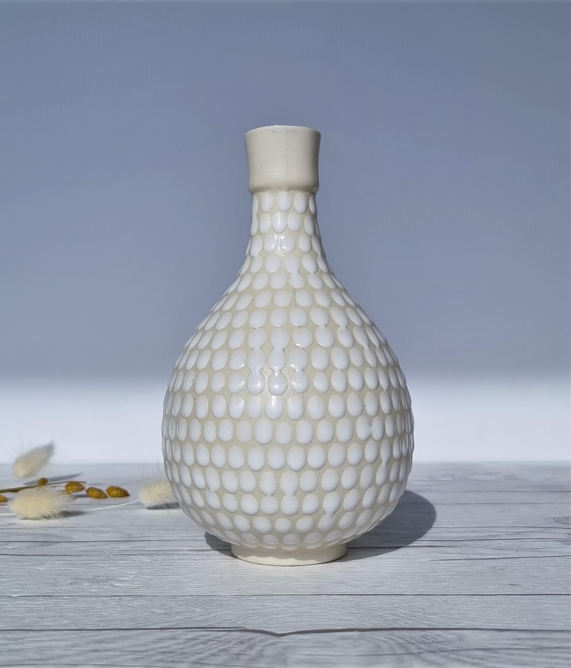 Arthur Percy for Gefle Upsala Ekeby, Buttermilk / Daisy White Dotted Relief Vase For Sale 1