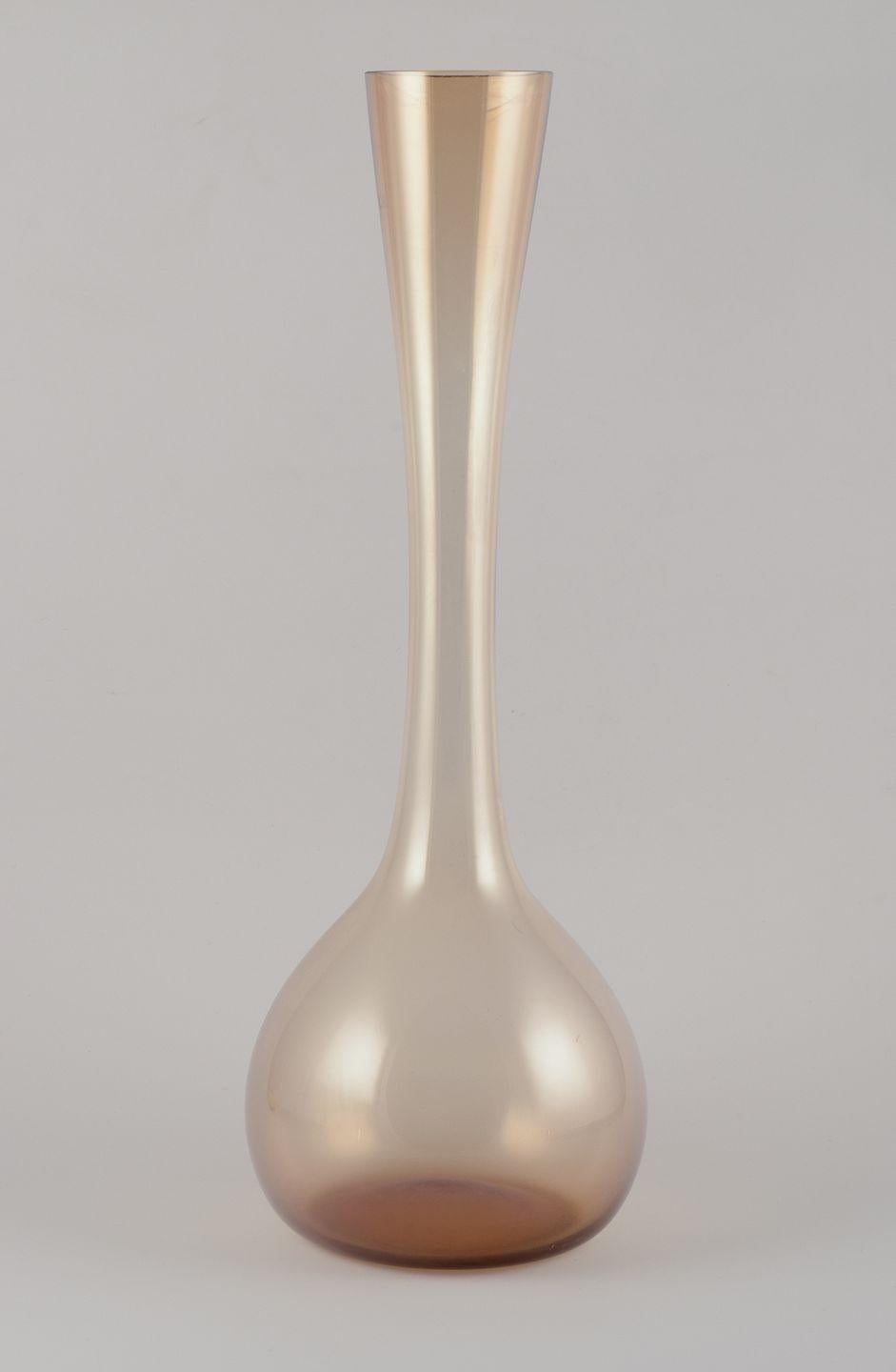 PRE-OWNED GOODS ARE EXEMPT FROM IMPORT TARIFFS FOR U.S., UK, AUSTRALIAN & CANADIAN CUSTOMERS.   
THEREFORE, NO IMPORT TARIFFS WILL BE APPLICABLE TO YOUR PURCHASE. 

Arthur Percy for Gullaskruf Glasbruk, Swedish glass artist.
Floor vase in art