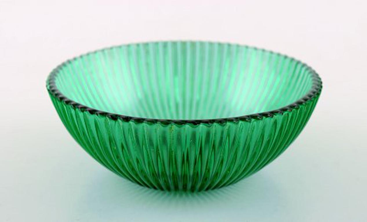 Scandinavian Modern Arthur Percy for Nybro, Sweden, 3 Bowls in Green Art Glass, Fluted Design For Sale