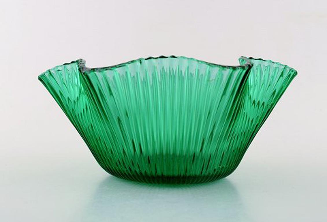 Arthur Percy for Nybro, Sweden, 3 Bowls in Green Art Glass, Fluted Design In Excellent Condition For Sale In Copenhagen, DK