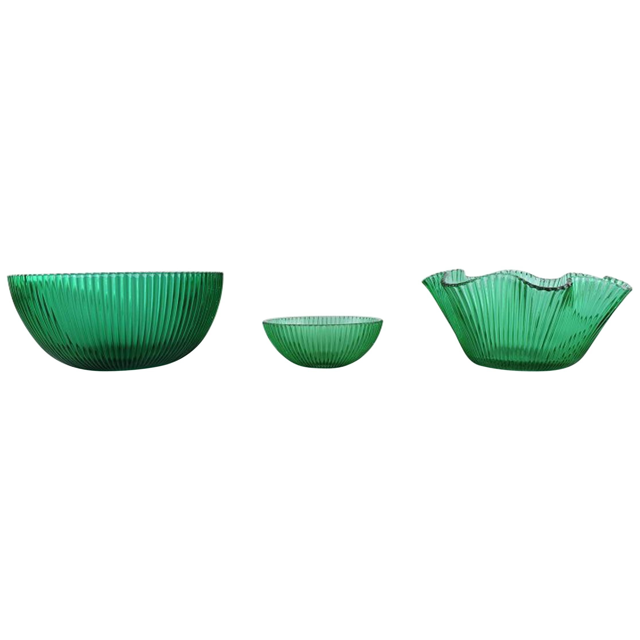 Arthur Percy for Nybro, Sweden, 3 Bowls in Green Art Glass, Fluted Design For Sale