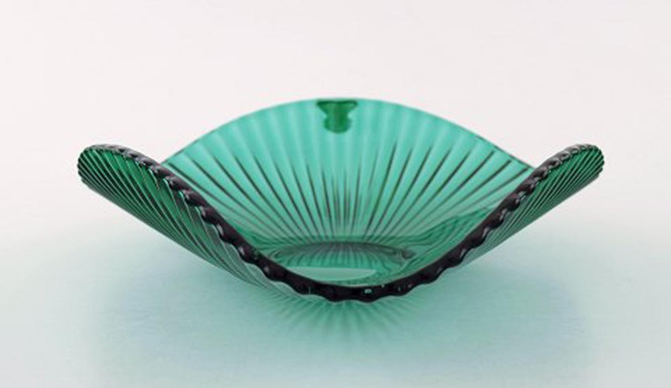 Arthur Percy for Nybro Sweden, Two Bowls and a Vase in Green Art Glass In Excellent Condition For Sale In Copenhagen, DK