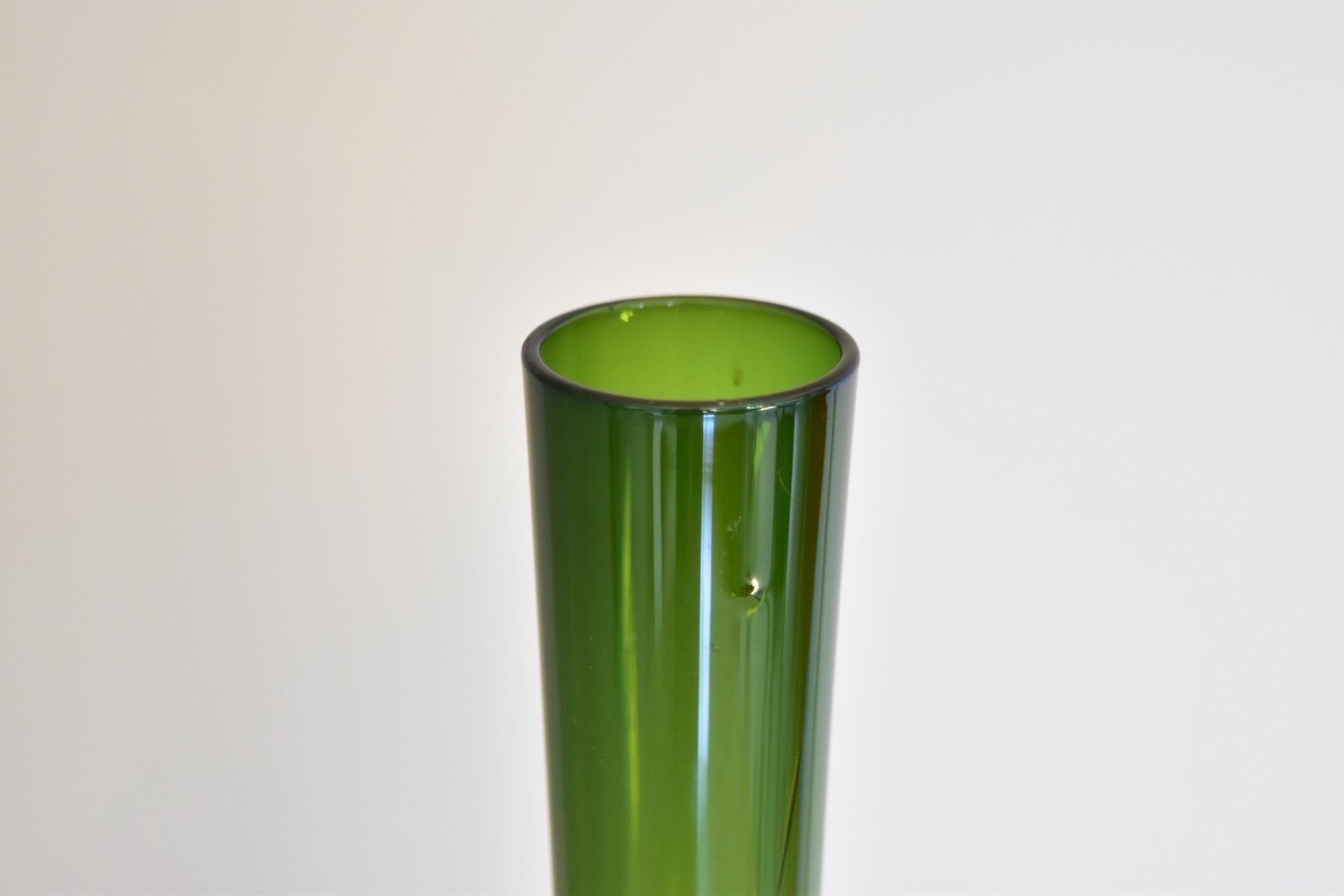 Swedish Arthur Percy Modern Art Glass Vase for Gullaskruf Made in Sweden