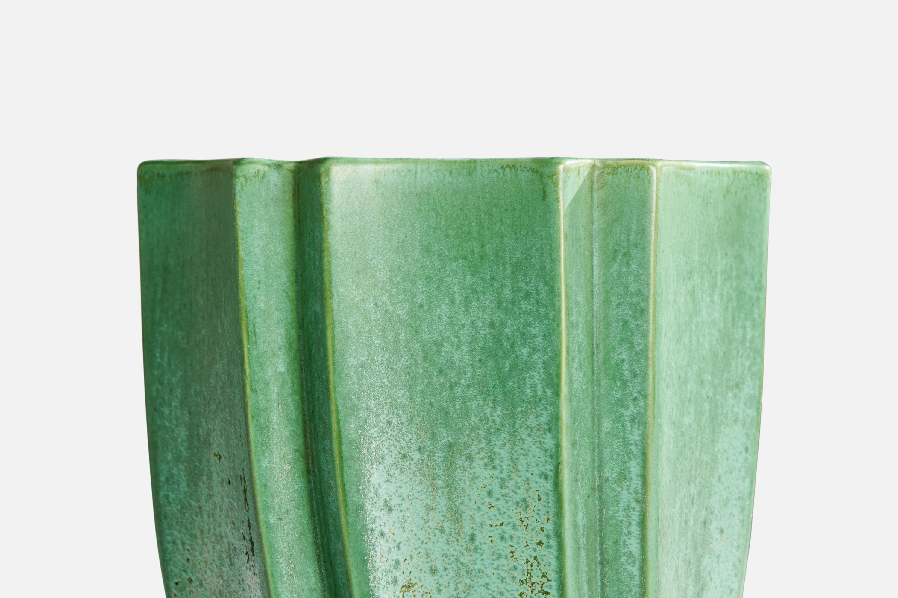 Milieu du XXe siècle Arthur Percy, vase, céramique, Suède, années 1930 en vente