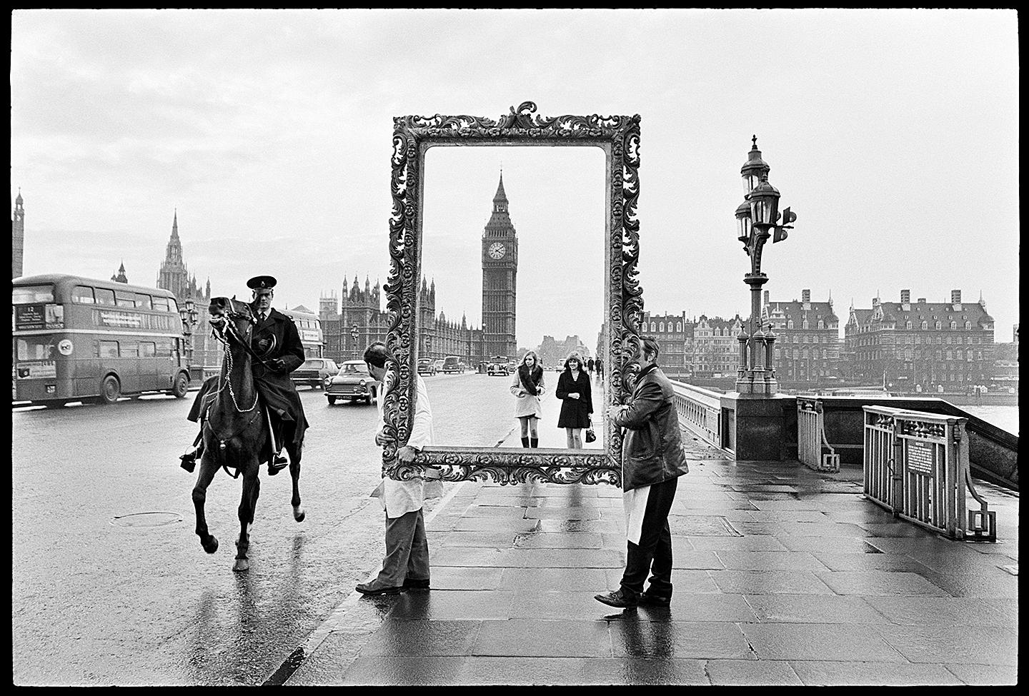 The Picture Frame Westminister Bridge 

By Arthur Steel 

Paper size: 44 x 33.5" / 112 x 85 cm

Silver Gelatin Print
1960 (printed later)
unframed
hand signed
limited edition of 30

note other print sizes and framing options are available, please