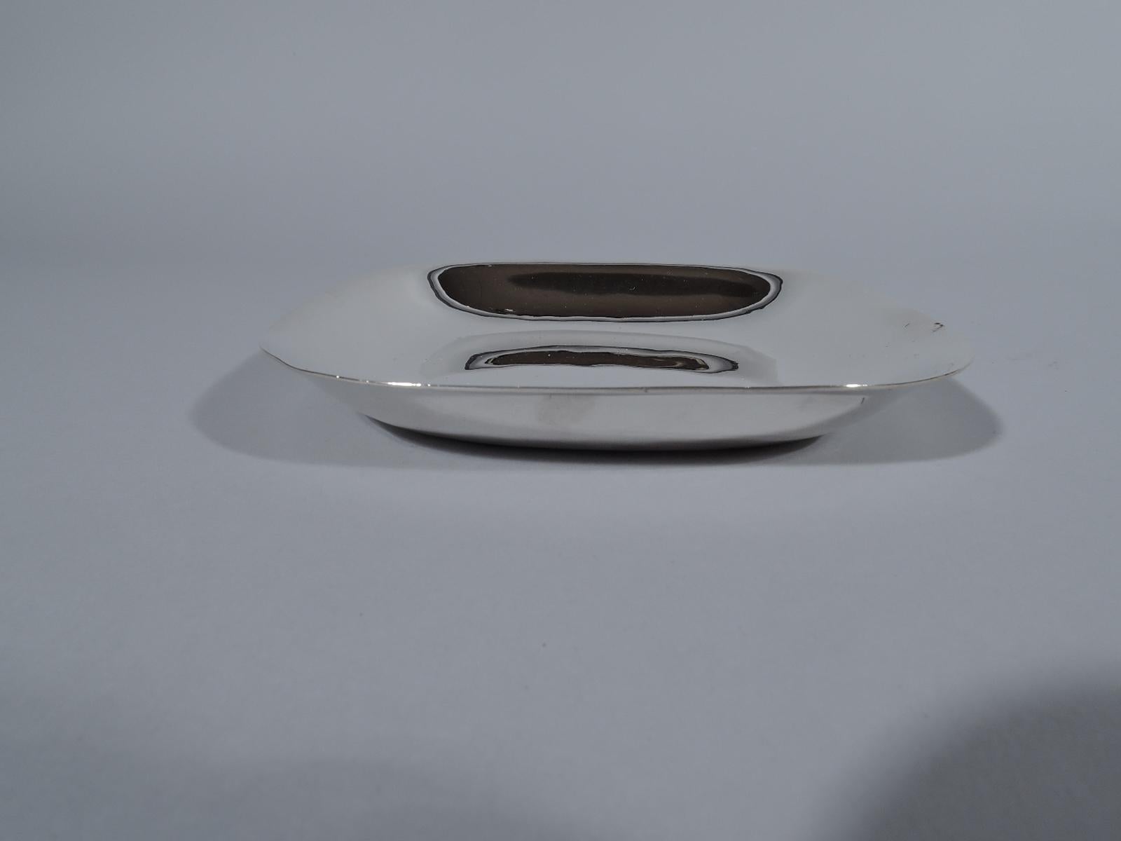 Modern sterling silver dish. Hand-made by Stone Associates in Gardner, Mass., ca 1940. Squarish with 4 fluidly carved and tapering sides, and coupe rim. Fully marked including maker’s stamp and craftsman’s initial C. Weight: 5 troy ounces.  