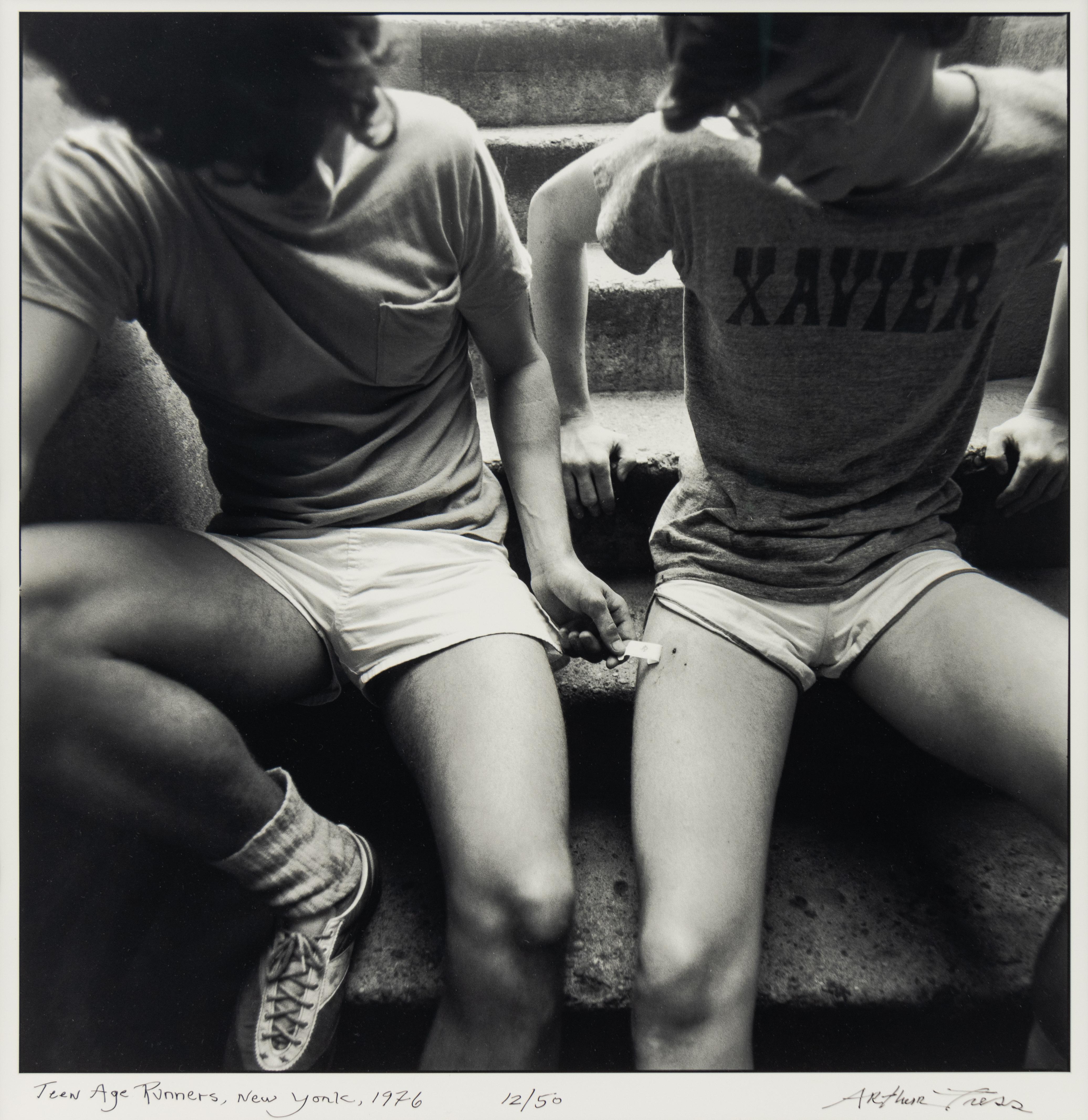 Coureurs adolescents - Photograph de Arthur Tress